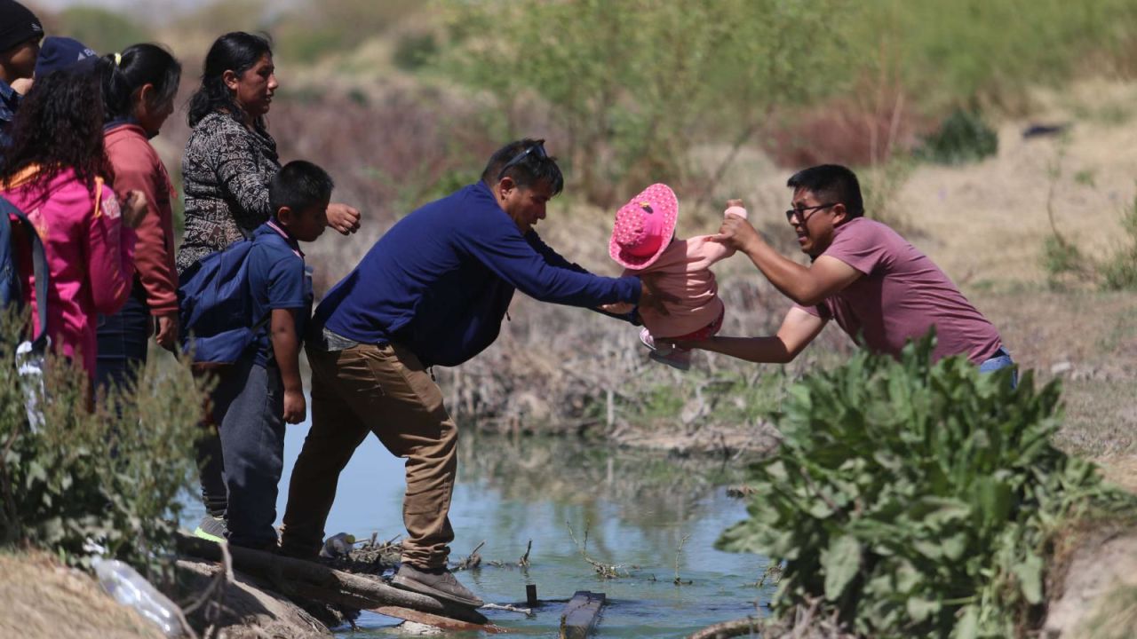 CNNE 1387211 - ¿cual es el origen de los migrantes aglomerados en la frontera sur de ee-uu-?