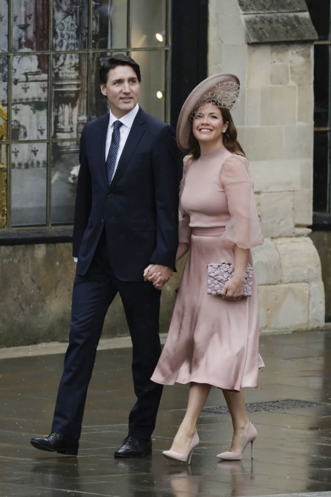 Justin Trudeau, primer ministro de Canadá y Sophie Grégoire Trudeau en camino a la ceremonia. Crédito: Jeff J. Mitchell/Getty Images