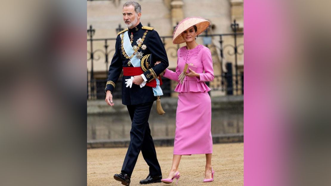 El rey Felipe de España y la reina Letizia de España se ven en la Abadía de Westminster. Crédito: Mark Cuthbert/Prensa del Reino Unido/Getty Images