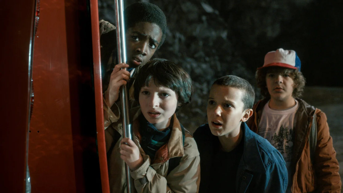 (De izquierda a derecha) Caleb McLaughlin, Finn Wolfhard, Millie Bobby Brown y Gaten Matarazzo, en 'Stranger Things'.