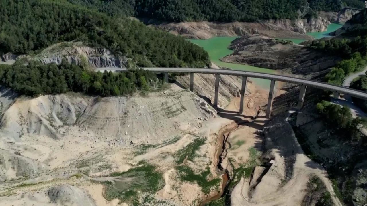 CNNE 1390019 - la sequia avanza con fuerza en espana y drena una reserva de agua