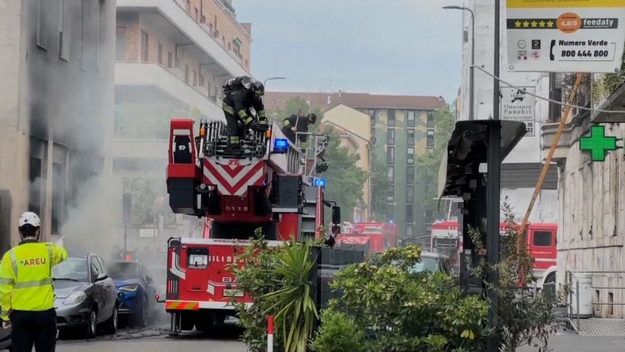 CNNE 1391188 - explosion e incendio en el centro de milan