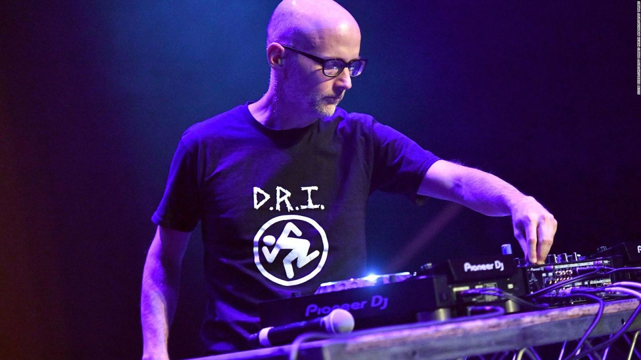 CNNE 1392020 - moby lanza versiones orquestales de sus exitos en el nuevo disco