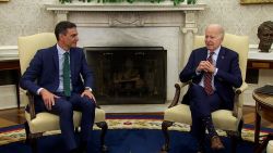 CNNE 1392336 - biden recibe al jefe del gobierno espana en la casa blanca