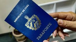 CNNE 1393626 - conoce los nuevos cambios del pasaporte cubano