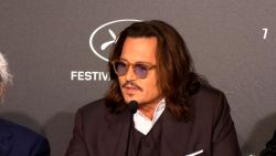 CNNE 1394249 - mira lo que dijo johnny deep en cannes sobre hollywood tras ovacion