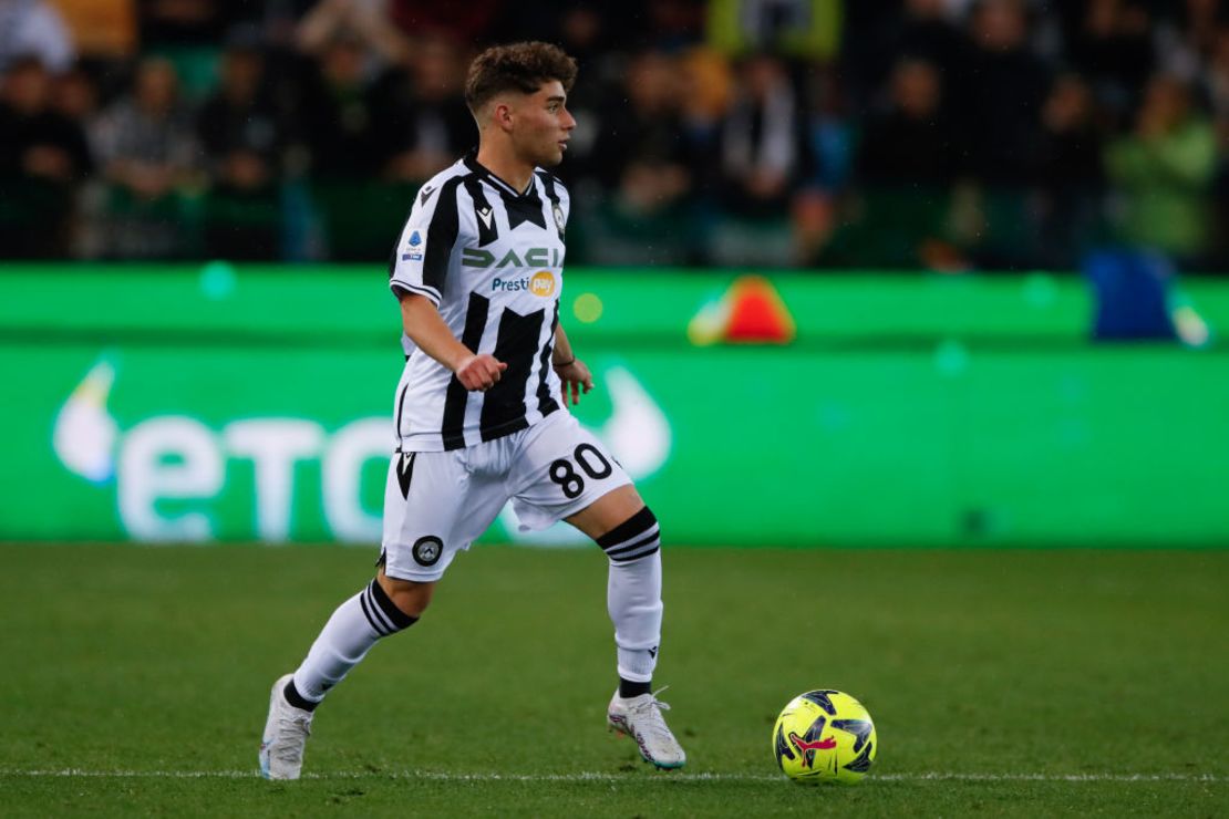 Simone Pafundi de Udinese durante el partido de Serie A entre Udinese Calcio y UC Sampdoria en Dacia Arena el 08 de mayo de 2023 en Udine, Italia.