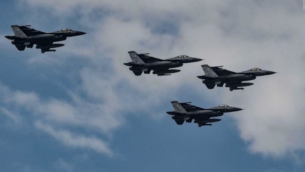 CNNE 1396467 - asi son los aviones f-16, el arma clave que pide ucrania