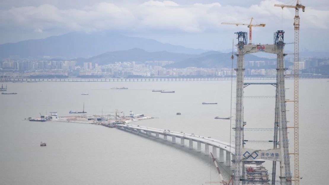 El proyecto del puente Shenzhen-Zhongshan incluye islas artificiales y un túnel submarino.