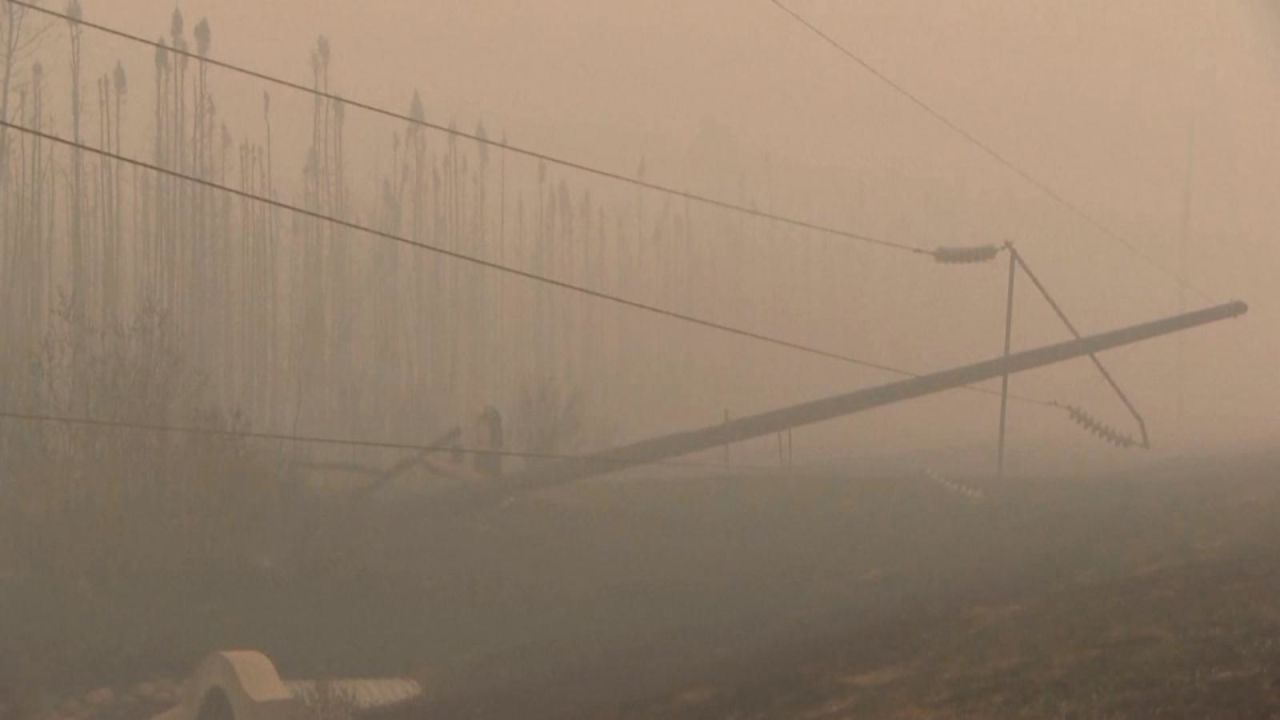 CNNE 1397034 - densa nube de humo cubre canada por los incendios forestales