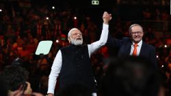 CNNE 1397590 - el primer ministro de la india fue recibido como una estrella de rock en australia