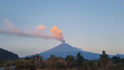 CNNE 1398159 - volcan popocatepetl disminuye su actividad