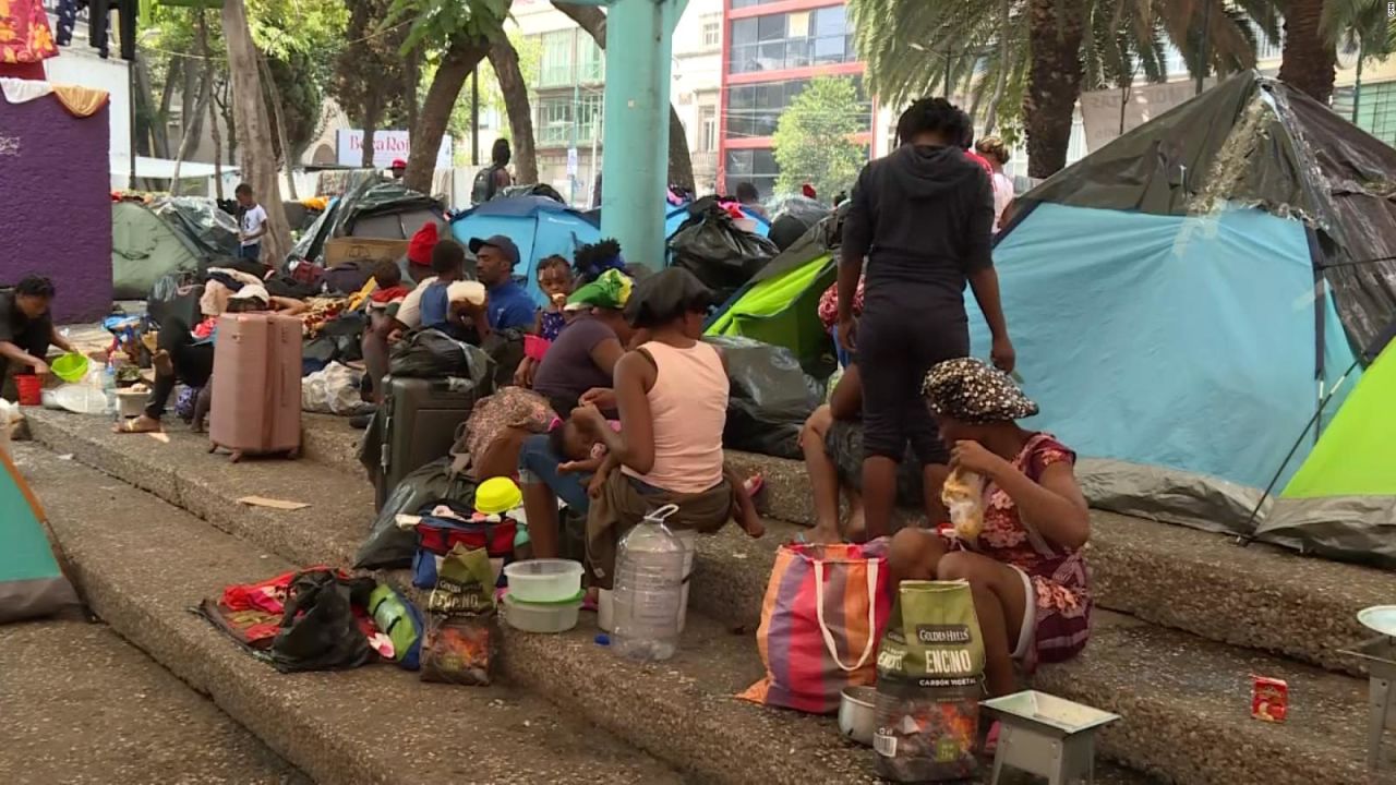 CNNE 1399356 - migrantes llenan los refugios en la ciudad de mexico