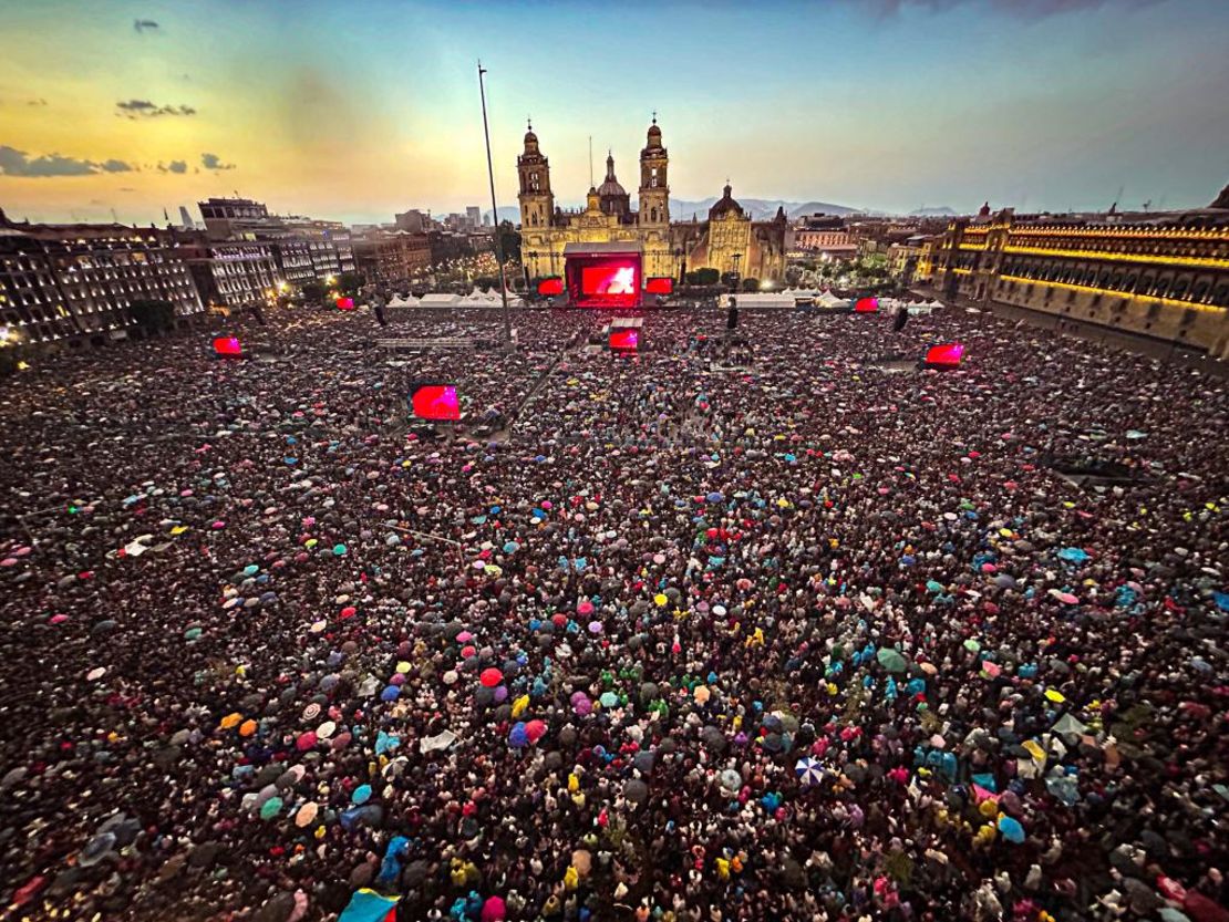 El Zócalo de Ciudad de México durante el concierto de Los Fabulosos Cadillacs, el 3 de junio de 2023.