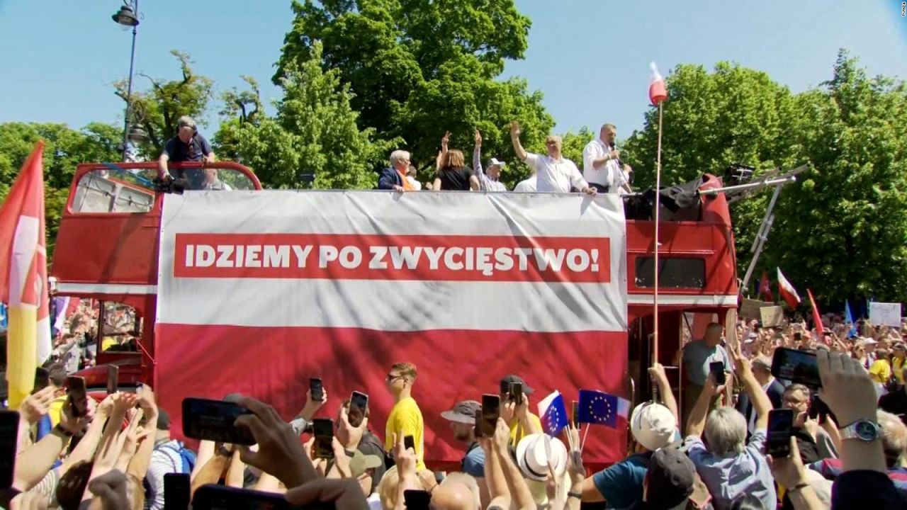 CNNE 1402701 - polonia sale a protestar en contra del gobierno