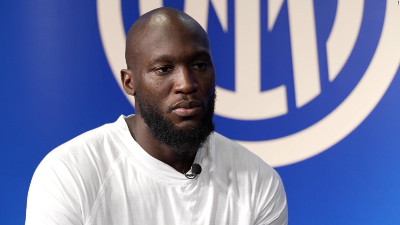 CNNE 1403670 - lukaku reclama "mas diversidad en los puestos de poder"