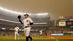 CNNE 1404021 - 5 cosas- el humo de canada llega hasta el estadio de los yankees