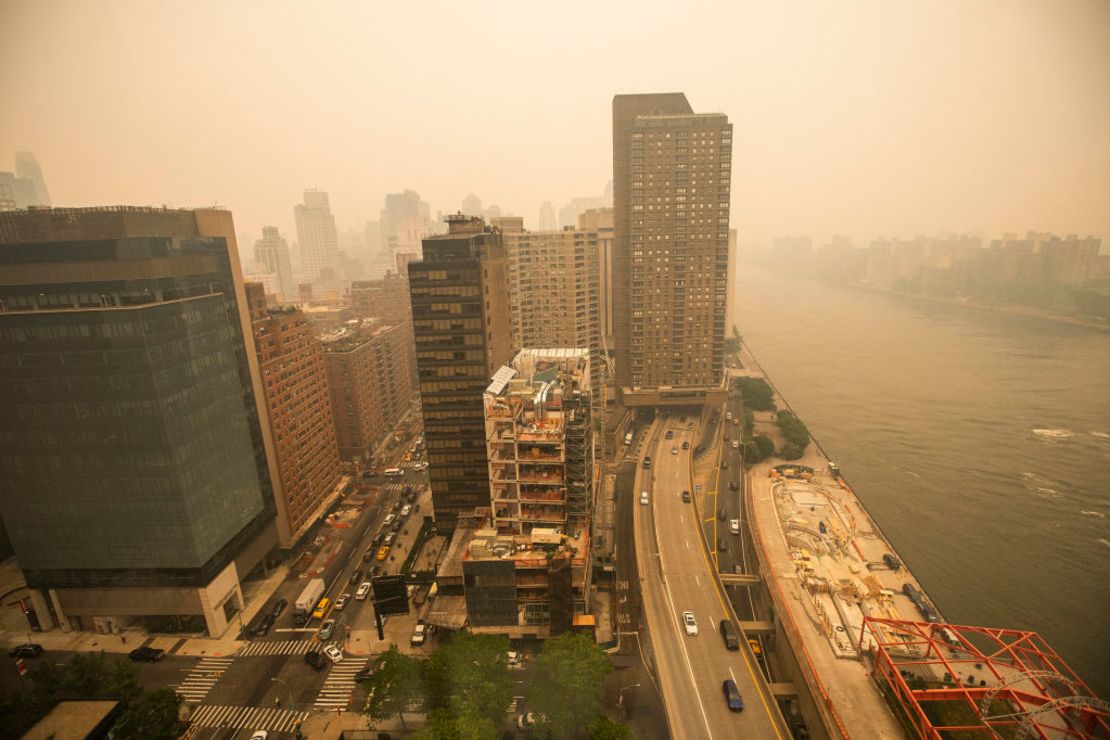 CNNE 1404417 - smoke from canadian wildfires blows south creating hazy conditions on large swath of eastern u-s-