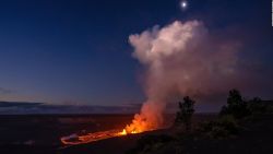 CNNE 1404786 - el volcan kilauea vuelve a entrar en erupcion