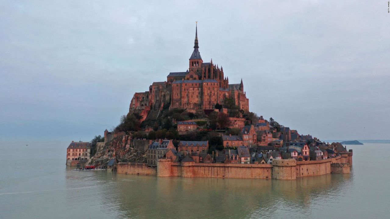 CNNE 1404985 - la abadia de mont saint-michel cumple 1-000 anos