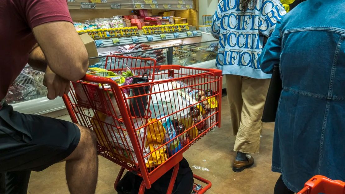 Tras unos meses a la baja, los precios de los comestibles en Estados Unidos volvieron a subir en mayo.