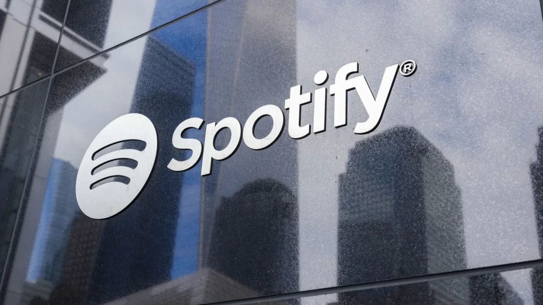 Spotify anunció recientemente recortes de plantilla en su división de podcasting. Crédito: John Nacion Imaging/Shutterstock