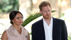 CNNE 1410144 - ejecutivo de spotify acusa a harry y meghan de "estafadores"