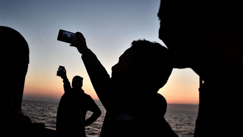 Día mundial de la selfie: la nasa publica las mejores fotografías de sus misiones en marte | cnn