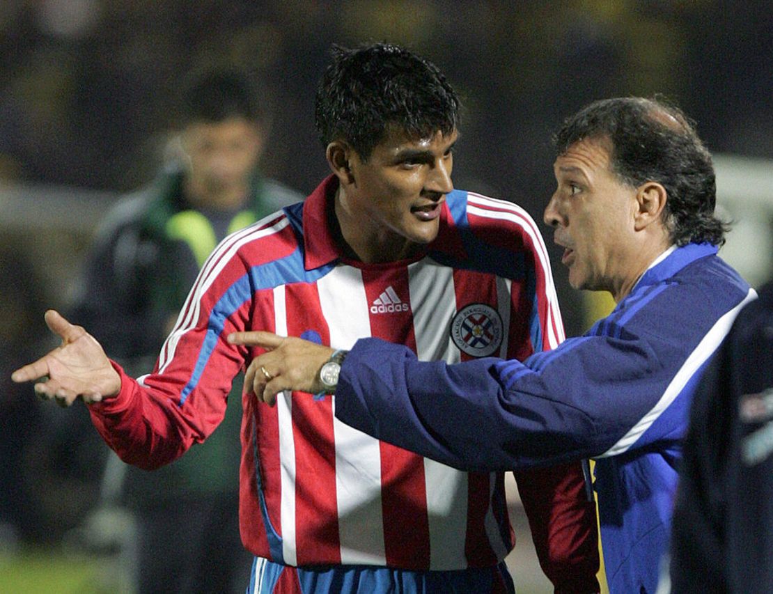 Gerardo Martino como director técnico de Paraguay, en una imagen de 2007. (Foto: AFP PHOTO/MAURICIO DUENAS