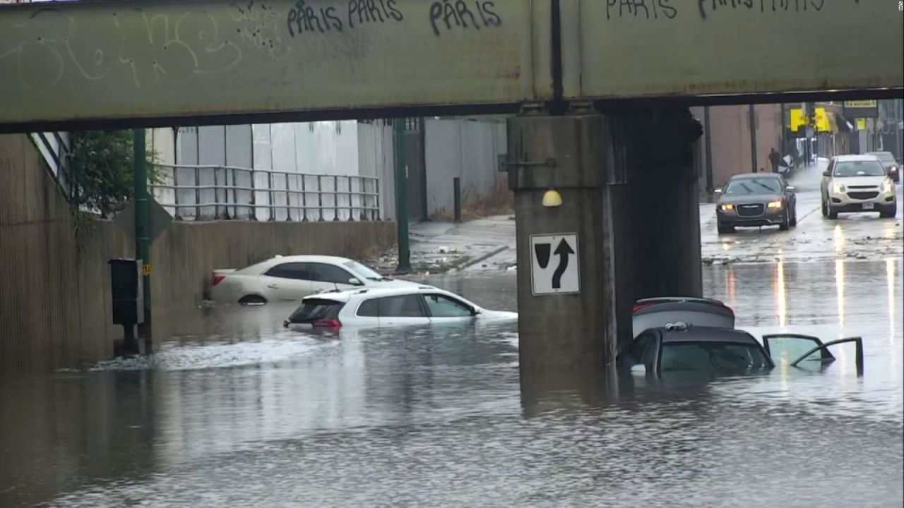 CNNE 1416470 - imagenes de las severas inundaciones en chicago