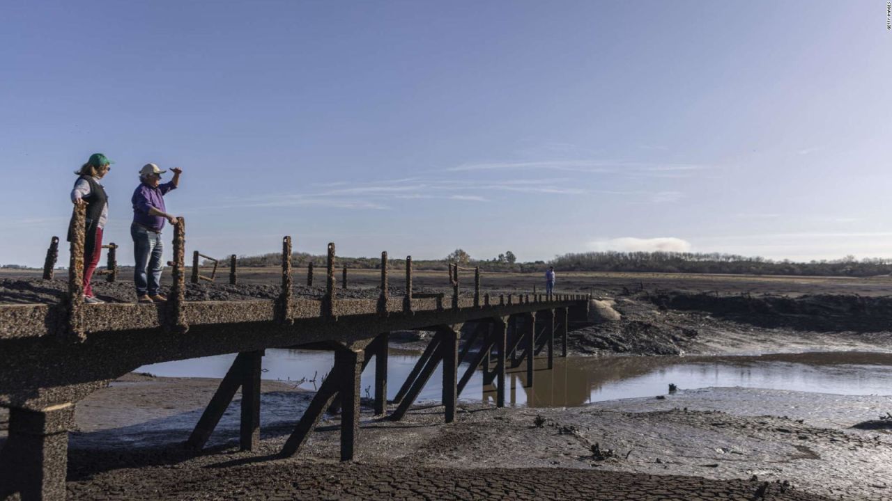 CNNE 1416989 - asi se vive la falta de agua en montevideo