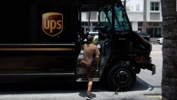 CNNE 1417497 - ups y teamsters negocian pero sigue sin haber un acuerdo