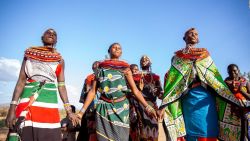 CNNE 1418179 - la aldea africana de mujeres para mujeres