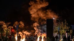 CNNE 1418693 - concejal de paris asemeja protestas de francia actuales con las de 2005