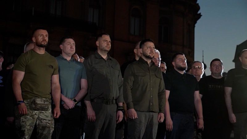 Zelensky trae de turquía a los líderes de azovstal | cnn