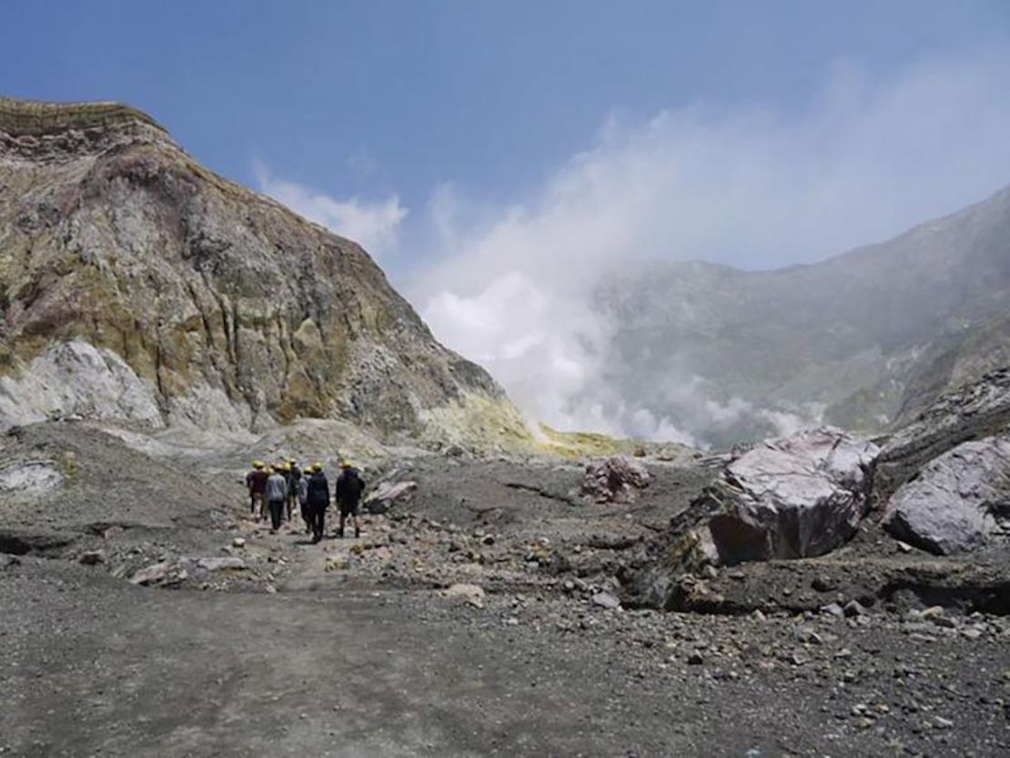 Turistas en la isla dijeron que no sabían qué tan cerca estaba el volcán de entrar en erupción.