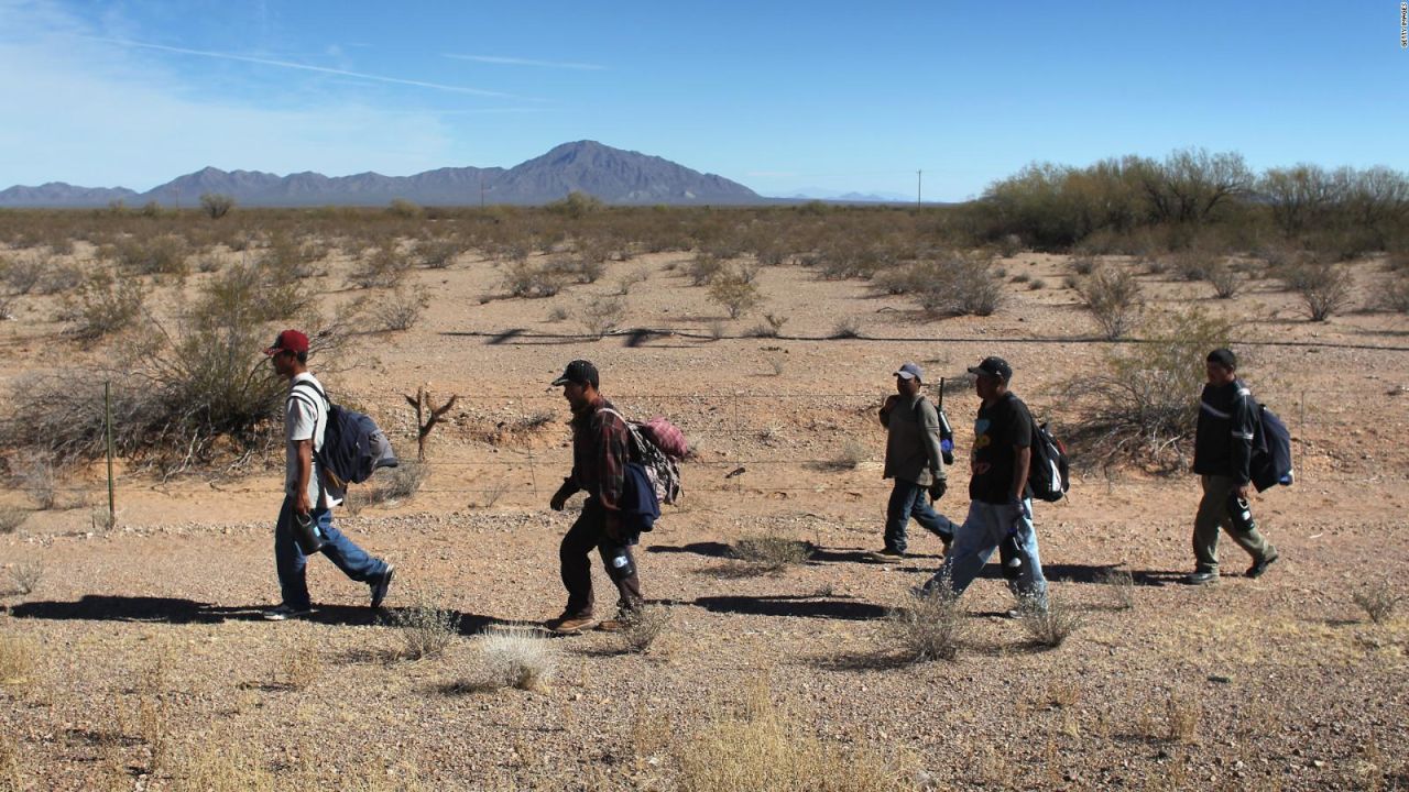 CNNE 1421854 - temperaturas extremas amenazan a quienes cruzan a ee-uu- por el desierto