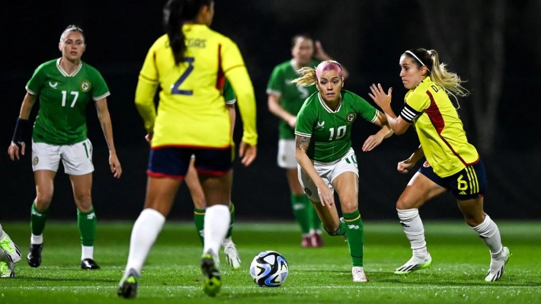 Denise O'Sullivan en acción durante el partido amistoso entre Irlanda y Colombia en Meakin Park en Brisbane, Australia. Crédito: Stephen McCarthy/Sportsfile/Getty Images