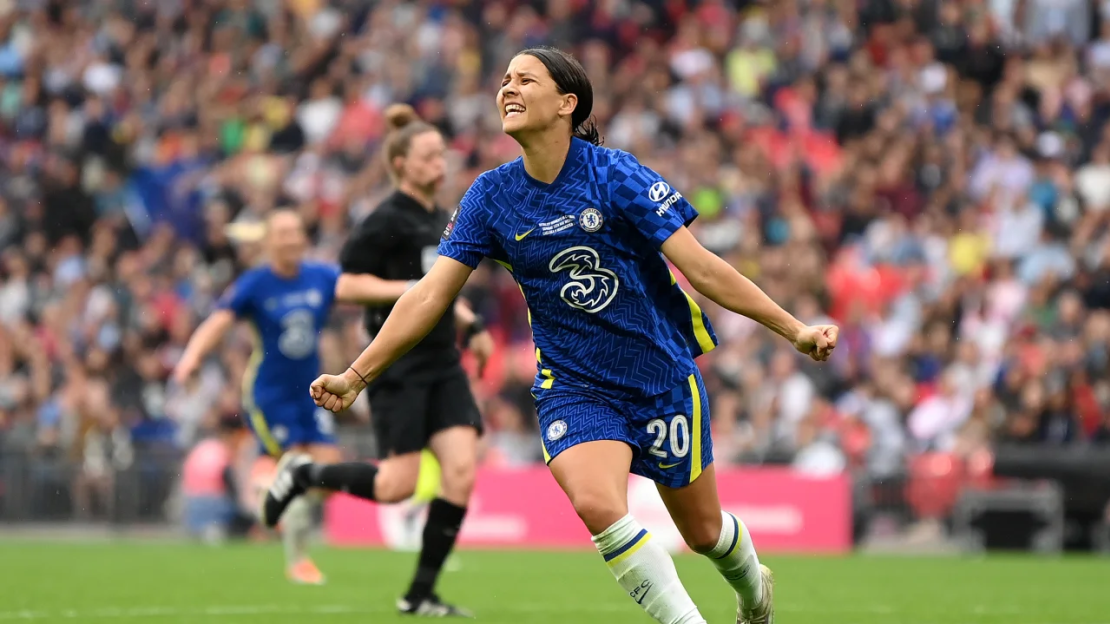 Sam Kerr celebra su gol con el Chelsea contra el Manchester City el año pasado.