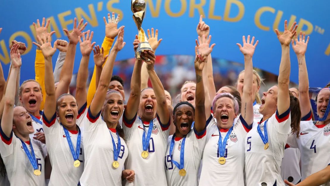 Las jugadoras de USWNT celebran la defensa de su título mundial en 2019.