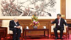 CNNE 1424313 - kissinger sorprende a xi jinping con una visita a beijing