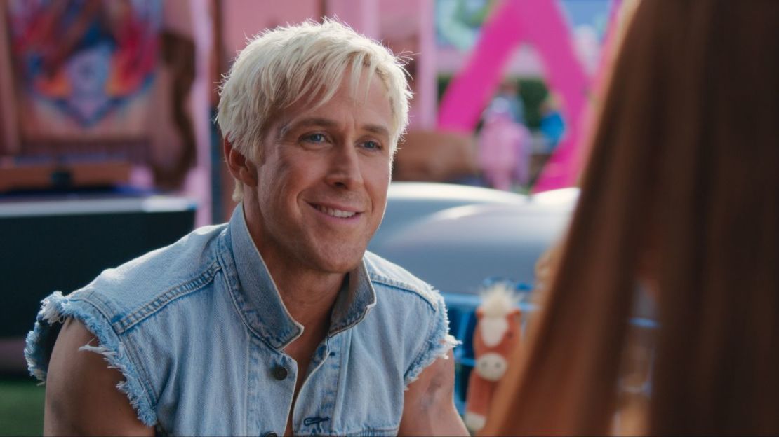 Ryan Gosling en "Barbie", el papel que podría ganarle un Oscar y cimentar la reputación de Ken como un muñeco que importa.