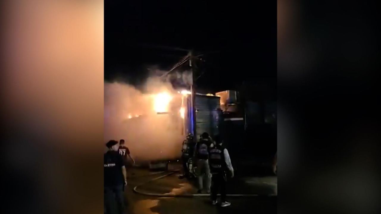 CNNE 1425456 - incendio en bar de sonora deja al menos 11 muertos