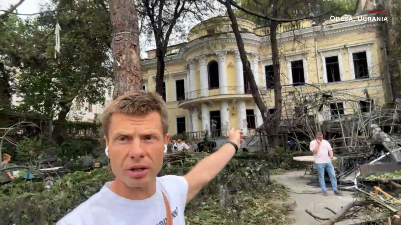 CNNE 1425681 - diputado ucraniano muestra la destruccion en odesa tras atentado