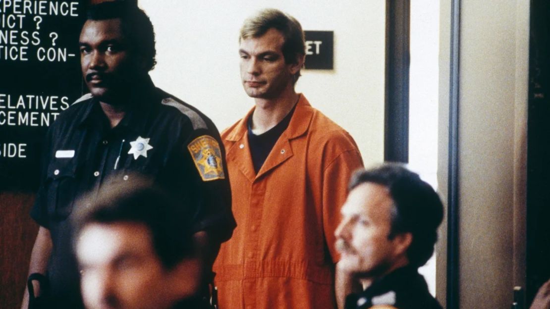 Jeffrey Dahmer fue condenado a 15 cadenas perpetuas consecutivas por los asesinatos de 17 hombres y niños en la zona de Milwaukee entre 1978 y 1991. Crédito: Marny Malin/Sygma/Getty Images