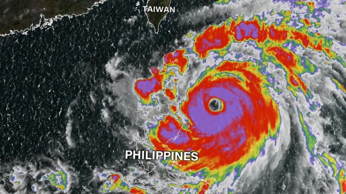 Doksuri se intensificó hasta convertirse en un supertifón este martes por la mañana.