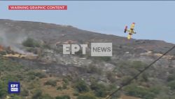 CNNE 1426744 - avion que combatia un incendio se estrella en grecia