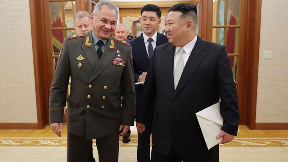 CNNE 1427469 - 6-kim-jong-un-meets-sergei-shoigu