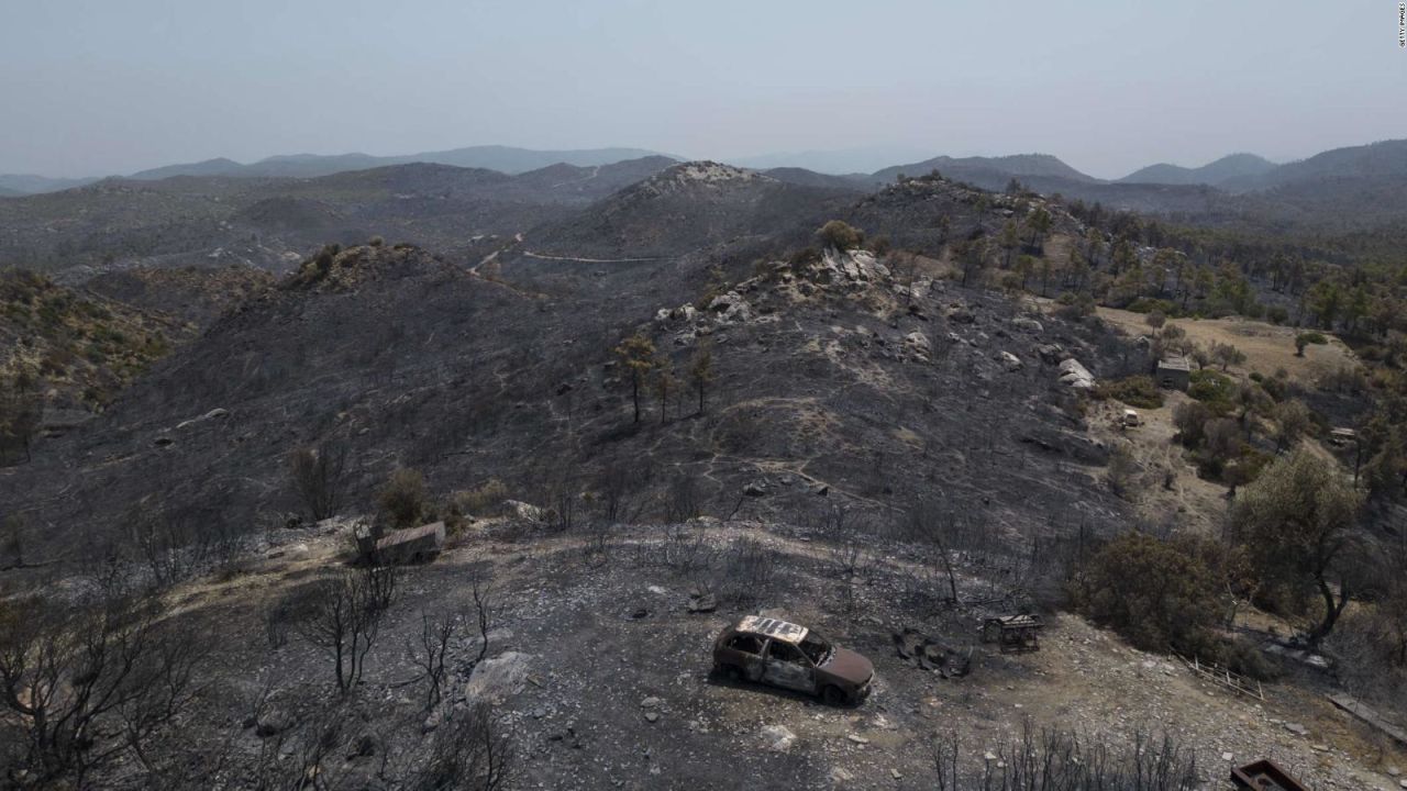 CNNE 1427712 - un dron capturo imagenes impactantes de los incendios en grecia