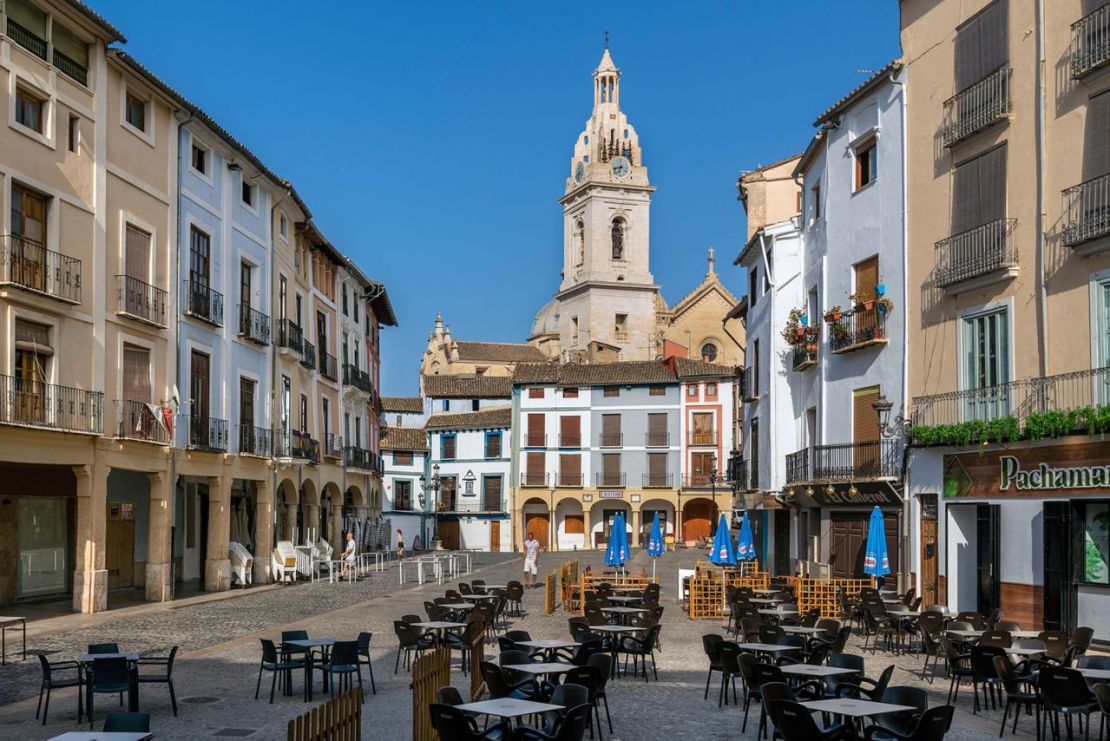 Al final se decidieron por la encantadora ciudad de Xátiva. Crédito: Stefano Politi Markovina/Alamy Stock Photo